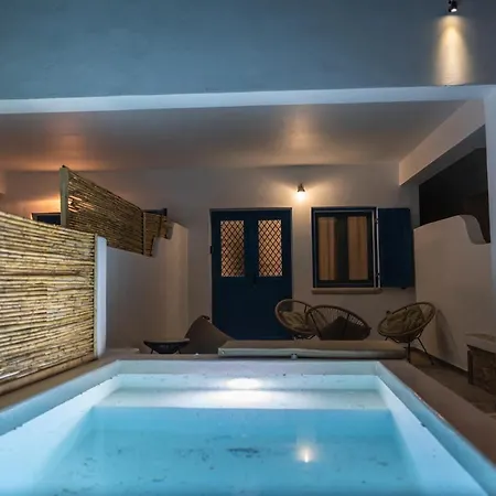 Lareroom 4 σπίτι μπροστά στην παραλία με μικρή πισίνα *