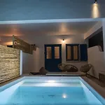 Lareroom 4 σπίτι μπροστά στην παραλία με μικρή πισίνα *