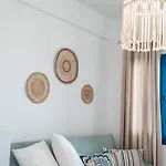 Lareroom 4 σπίτι μπροστά στην παραλία με μικρή πισίνα 펜션 키트노스