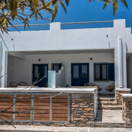 Holiday home Lareroom 4 σπίτι μπροστά στην παραλία με μικρή πισίνα