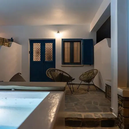 Tatil Evi Lareroom 4 σπίτι μπροστά στην παραλία με μικρή πισίνα