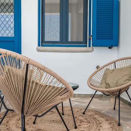 Ferienhaus Lareroom 4 σπίτι μπροστά στην παραλία με μικρή πισίνα Kythnos