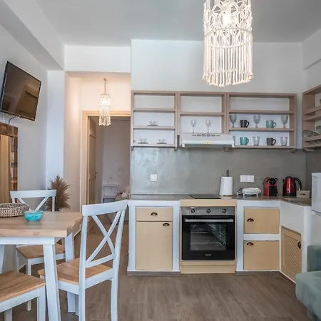 Holiday home Lareroom 4 σπίτι μπροστά στην παραλία με μικρή πισίνα *