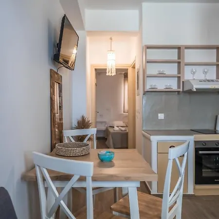 Tatil Evi Lareroom 4 σπίτι μπροστά στην παραλία με μικρή πισίνα