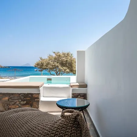 Tatil Evi Lareroom 4 σπίτι μπροστά στην παραλία με μικρή πισίνα Kythnos