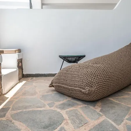 Lareroom 4 σπίτι μπροστά στην παραλία με μικρή πισίνα *