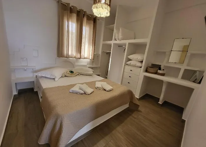 Lareroom 4 σπίτι μπροστά στην παραλία με μικρή πισίνα بيت للعطل كيثنوس