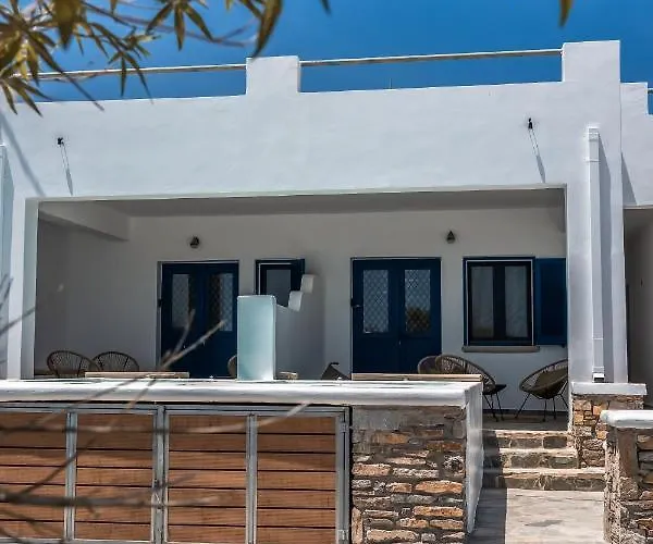 Ferienhaus Lareroom 4 σπίτι μπροστά στην παραλία με μικρή πισίνα